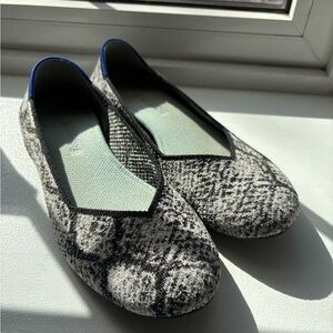 Rothy's Black and Gray Patterned Flats